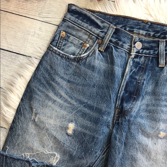 Levi's 501 White Oak Button Fly Selvedge Jeans - Picture 5 of 15